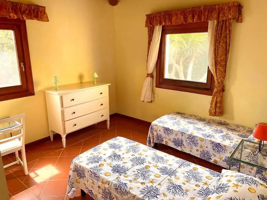 Villa Di Canio Piscina Privata Wifi & Netflix Punta de su Torrione イタリア